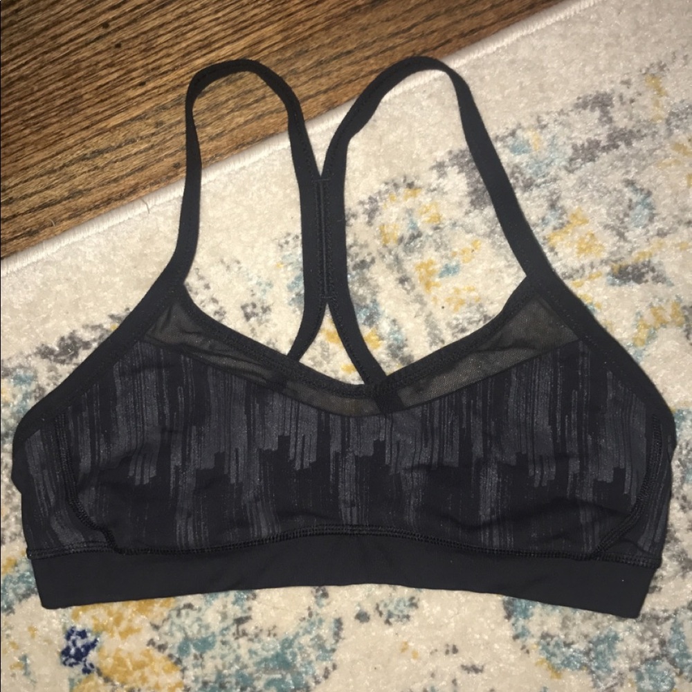 Lululemon bra size 8
